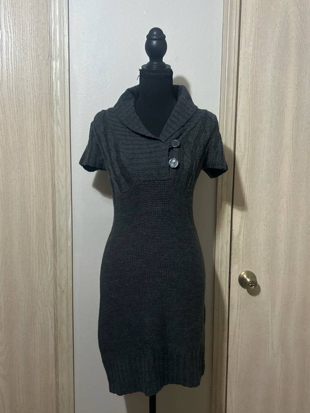 Derek Heart Charcoal Gray Short-Sleeve Knit Midi Dress